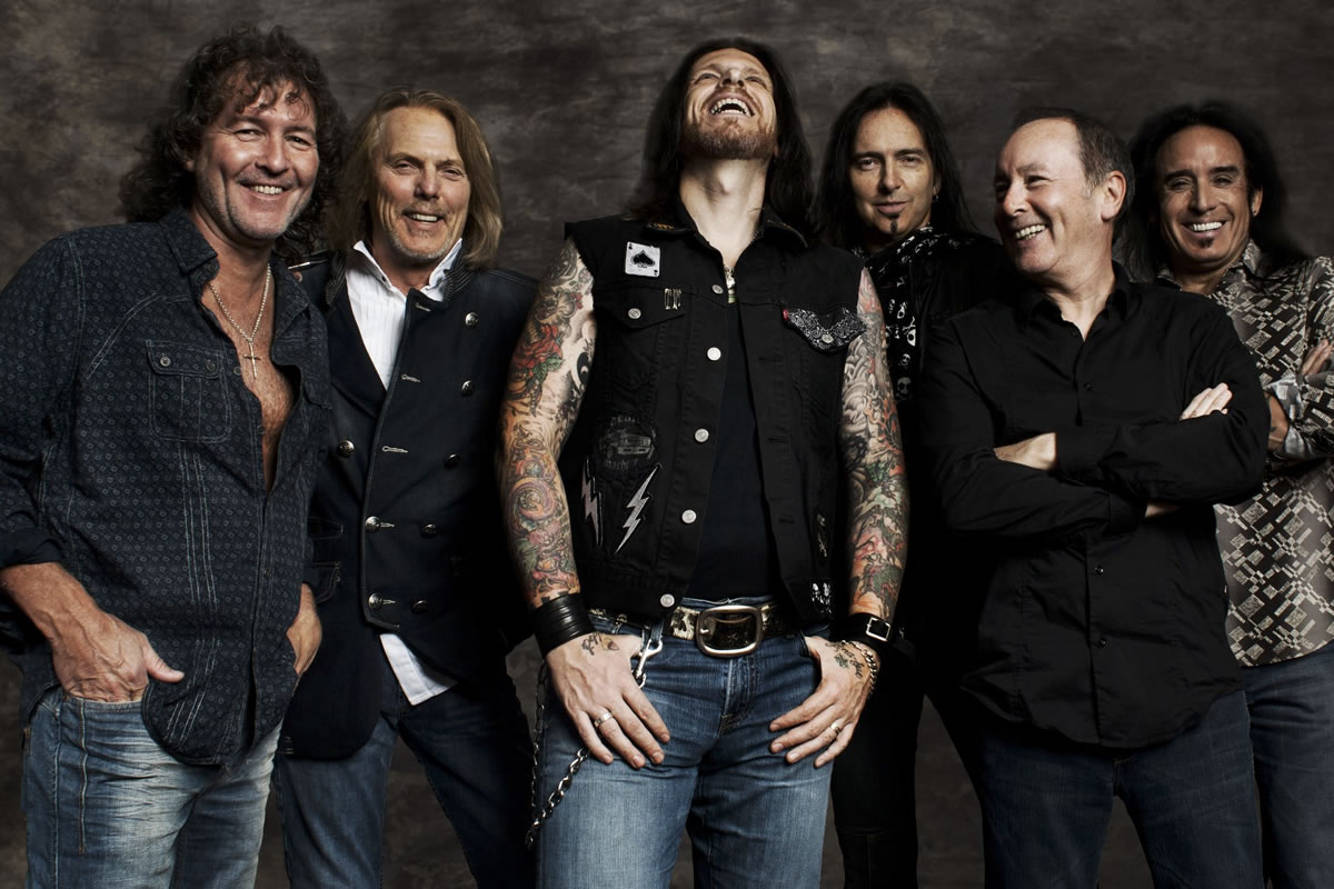 Thin Lizzy Live in Classic (review)